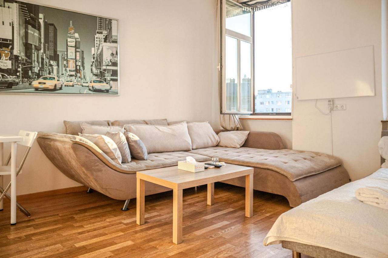 Joyful 2Br Shared Apt Near Millenium Tower & Danube River Bécs Kültér fotó