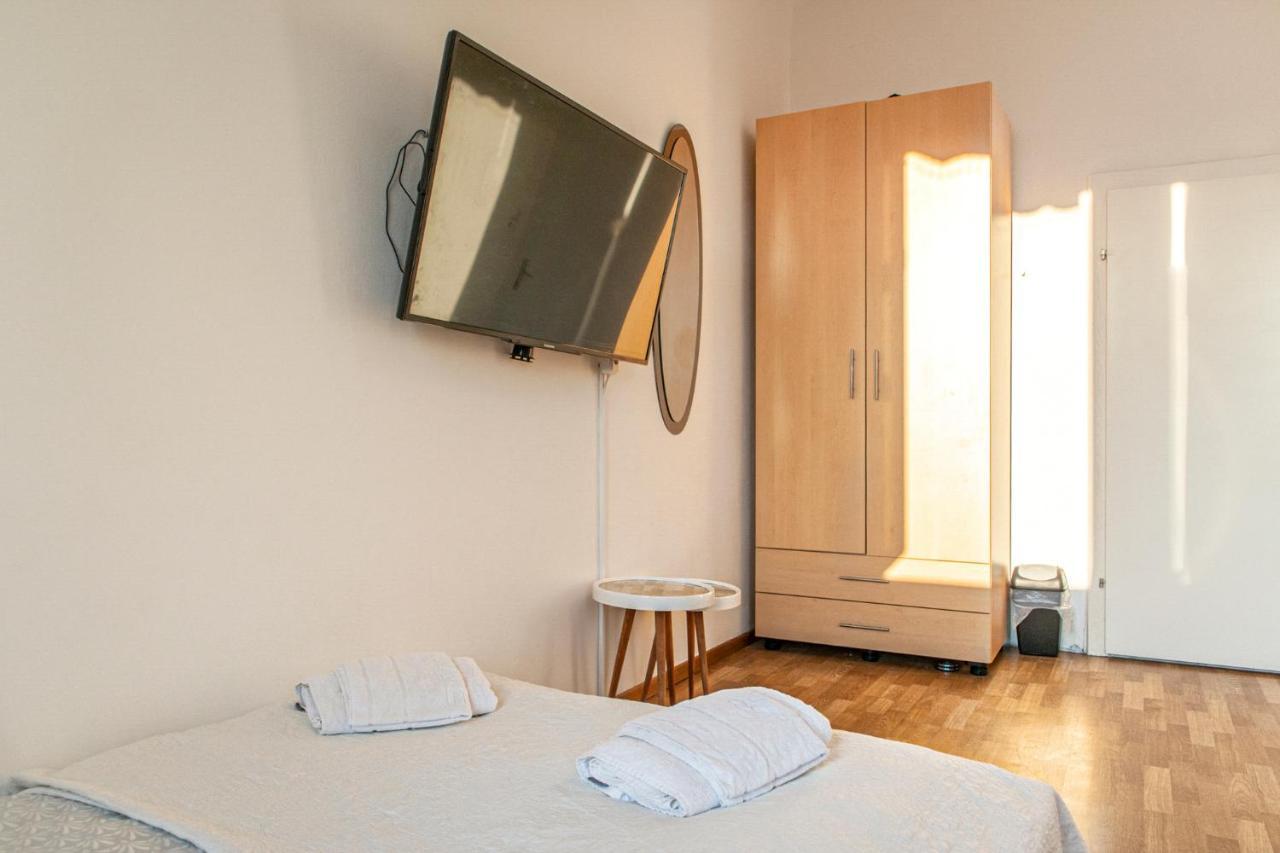 Joyful 2Br Shared Apt Near Millenium Tower & Danube River Bécs Kültér fotó
